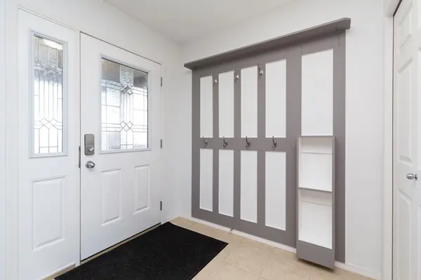 1917 Parkside PT, Coaldale, AB T1M 1R7