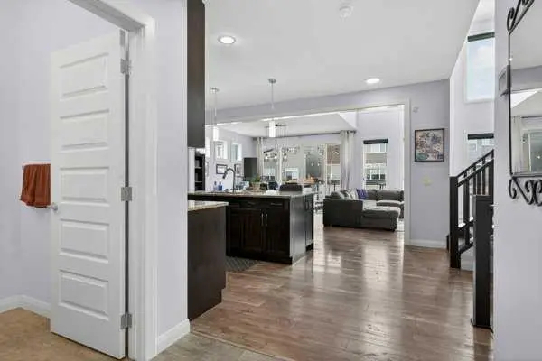 45 Evansfield MNR NW, Calgary, AB T3P 1J8