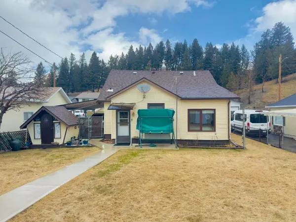 7710 24 Avenue, Coleman, AB T0K0M0