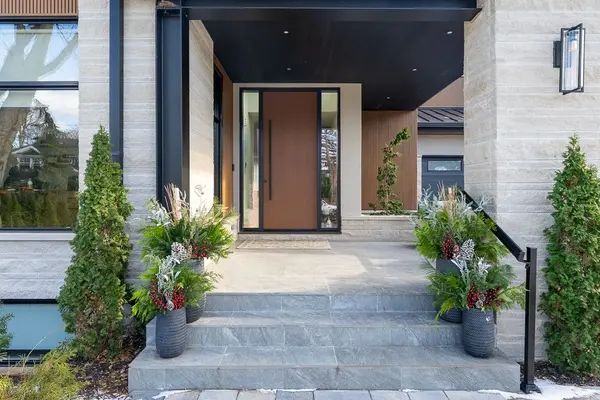 540 Patricia DR, Oakville, ON L6K 1M2