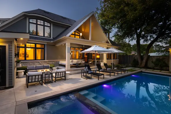 2442 Meadowood CRES, Oakville, ON L6L 1V6