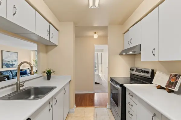 35 Trailwood DR #1013, Mississauga, ON L4Z 3L6