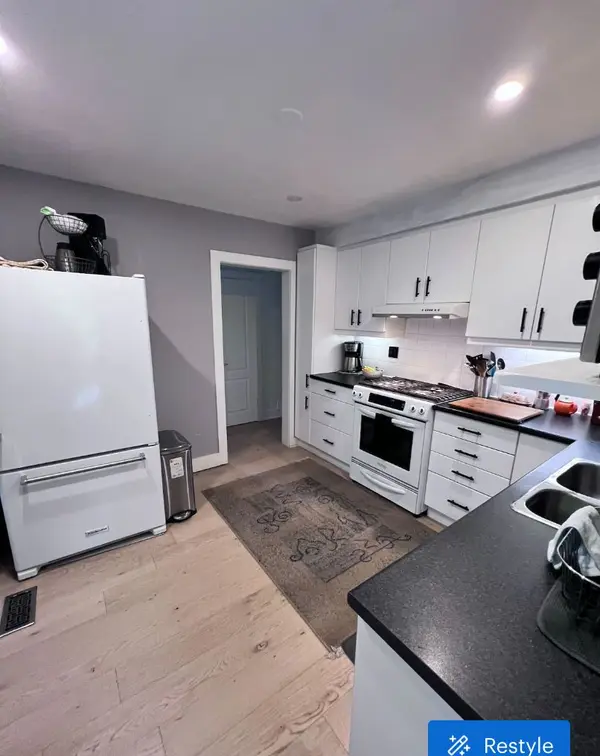 33 Alhart DR #Main, Toronto W10, ON M9V 2N1