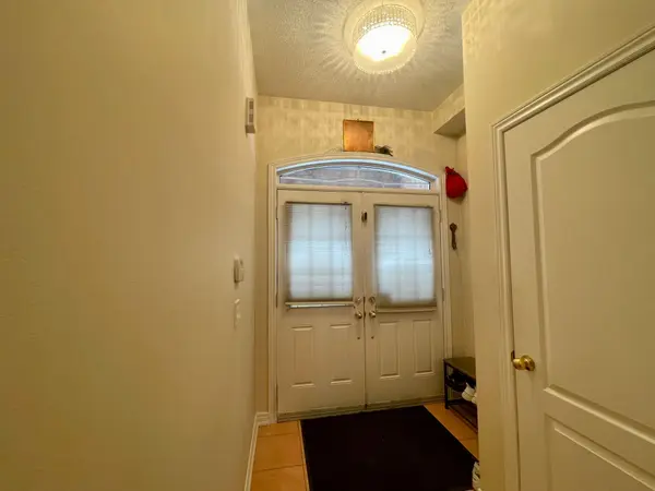 42 Crystalview CRES ##Upper, Brampton, ON L6P 2R7