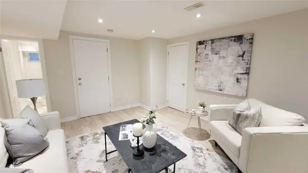 3 Jasmine RD, Toronto W05, ON M9M 2P8