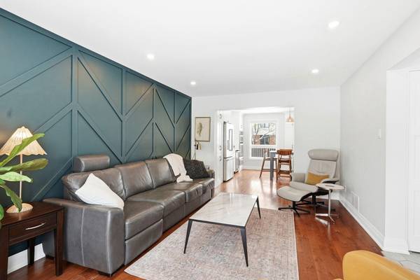 12 Mancil DR, Barrhaven, ON K2J 2J5