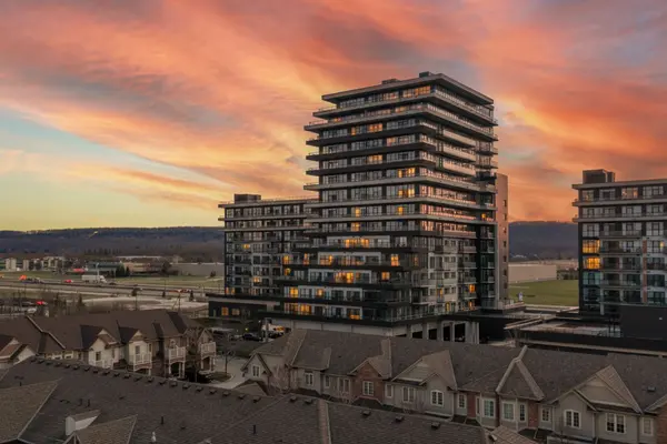 550 North Service RD #711, Grimsby, ON L3M 0H9