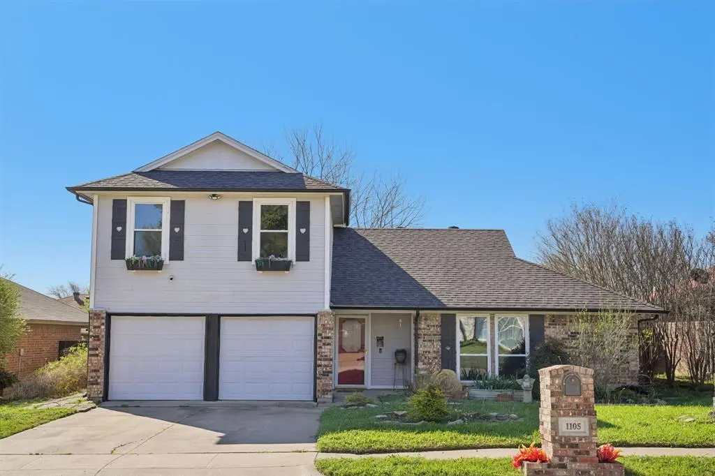 1105 Parkhill Avenue, Saginaw, TX 76179