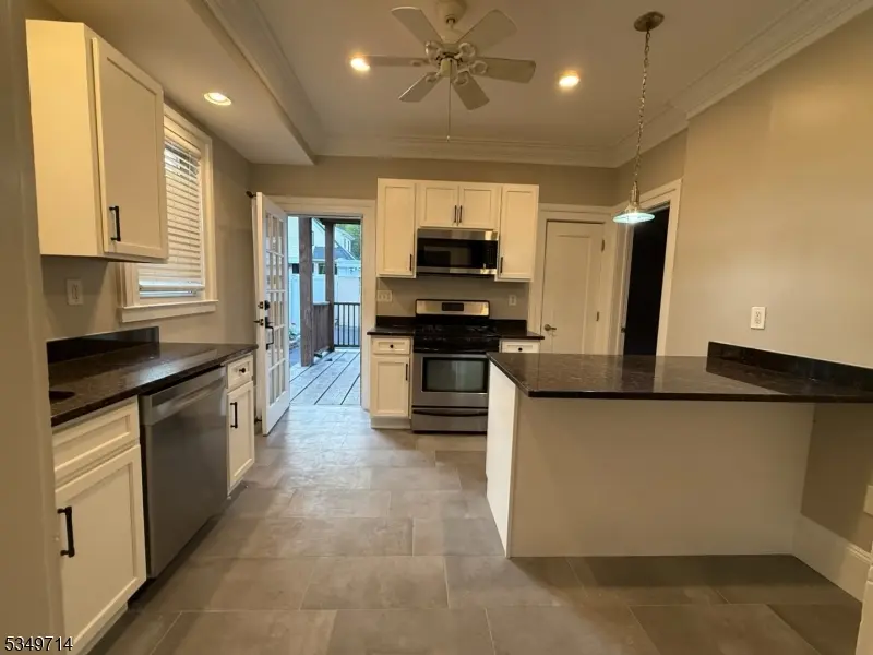 45 Park Ave, Summit City, NJ 07901