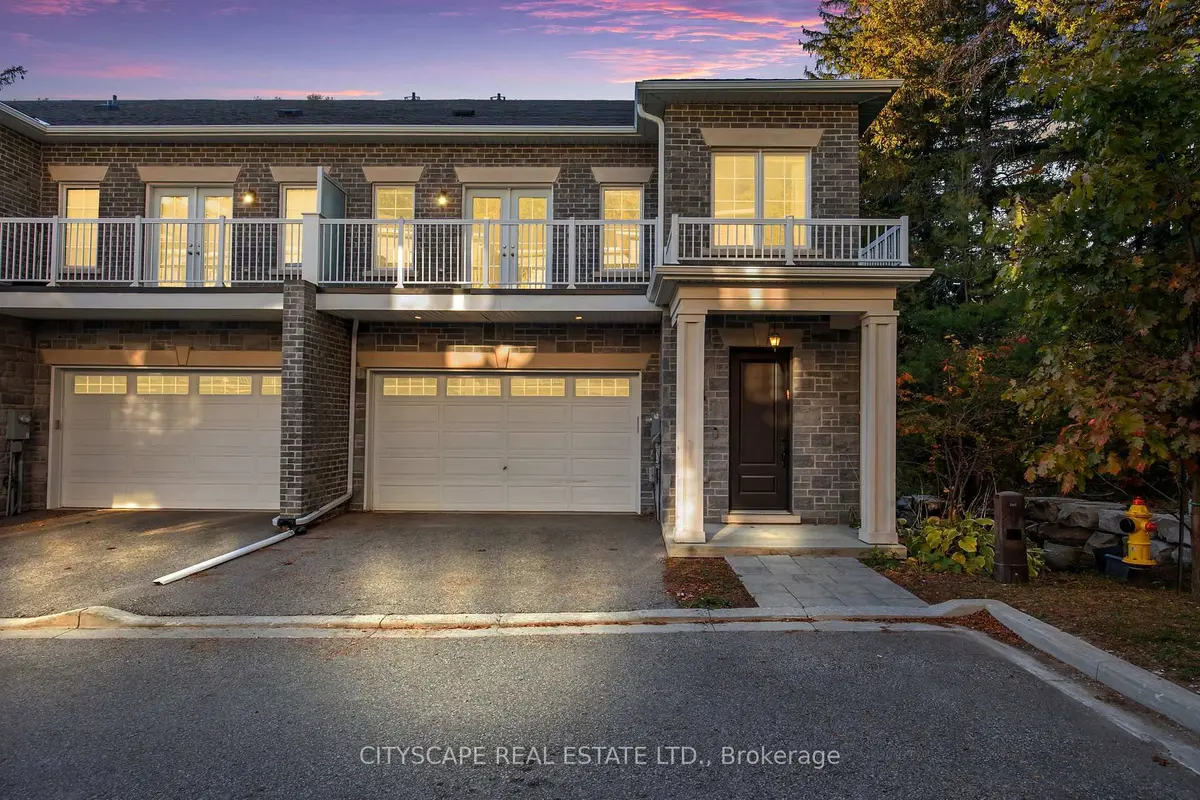 74 Old Bloomington RD, Aurora, ON L4G 0M2