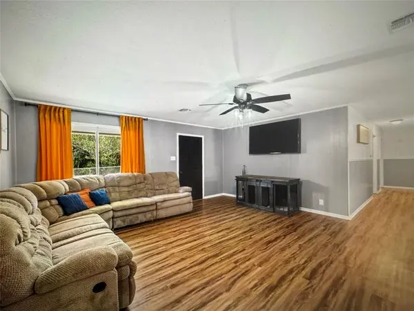 521 Wood, Axtell, TX 76624