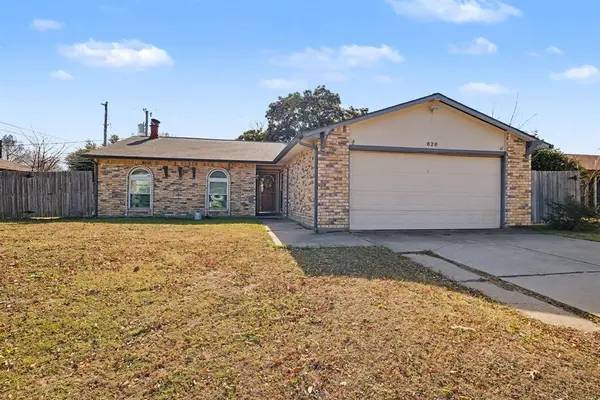 820 Levelland Drive,  Arlington,  TX 76017