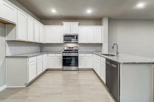 3740 Paradise Way, Sherman, TX 75090