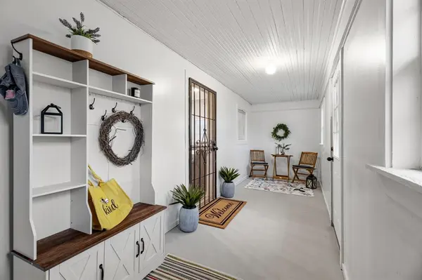 513 W Lamar Street, Alvord, TX 76225