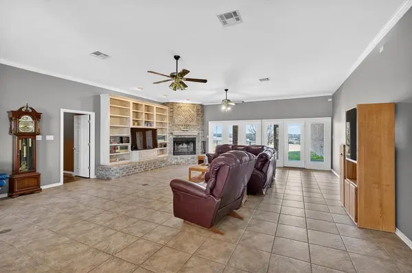 1141 Lake Halbert Road, Corsicana, TX 75109