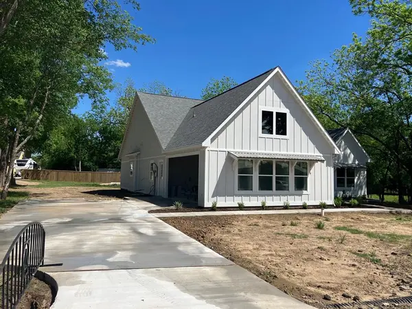 820 Mulberry Street, Sulphur Springs, TX 75482