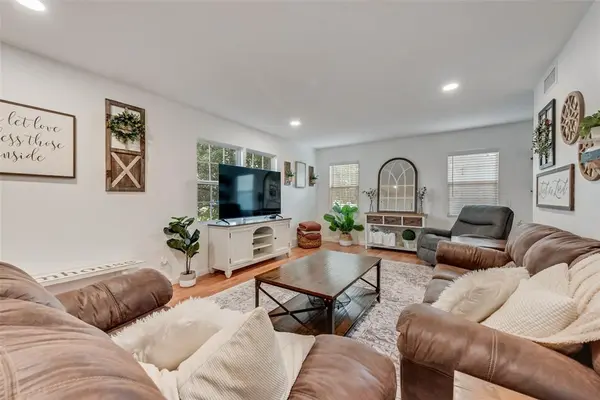 6555 Calmont Avenue, Fort Worth, TX 76116