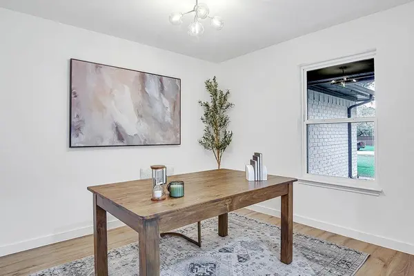 715 Pheasant Run, Burleson, TX 76028