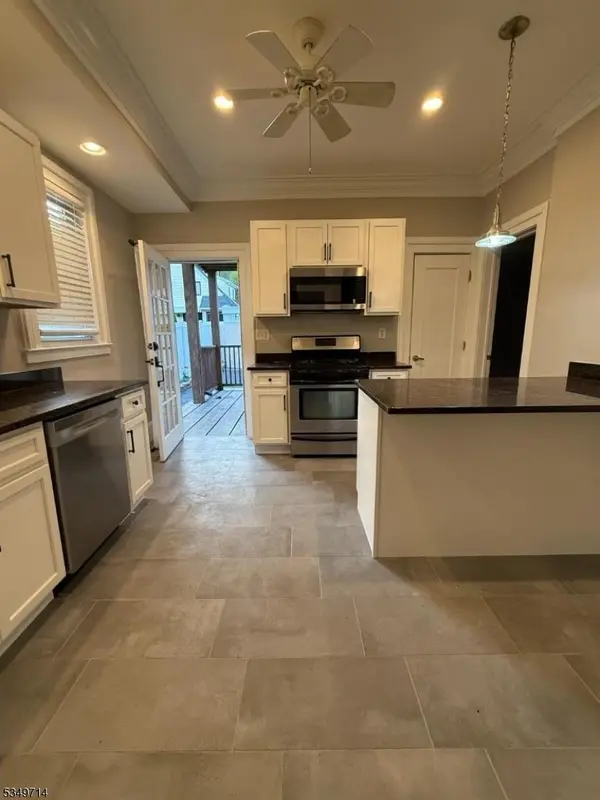 45 Park Ave, Summit City, NJ 07901