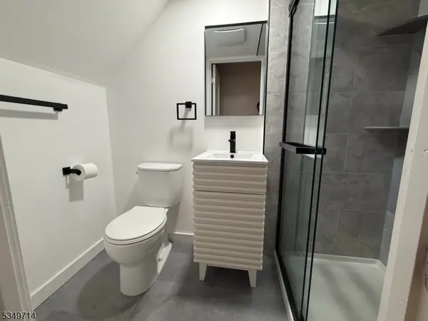 45 Park Ave, Summit City, NJ 07901