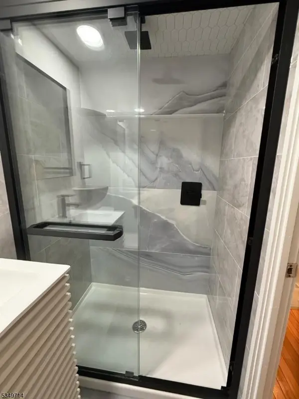 45 Park Ave, Summit City, NJ 07901