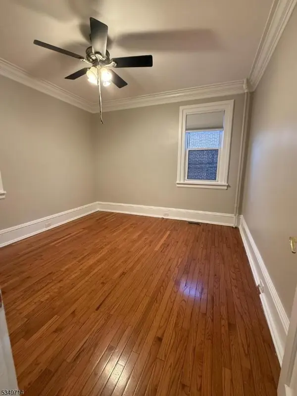 45 Park Ave, Summit City, NJ 07901