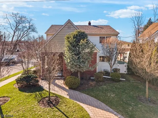 24 Maple Ave, Waldwick Boro, NJ 07463