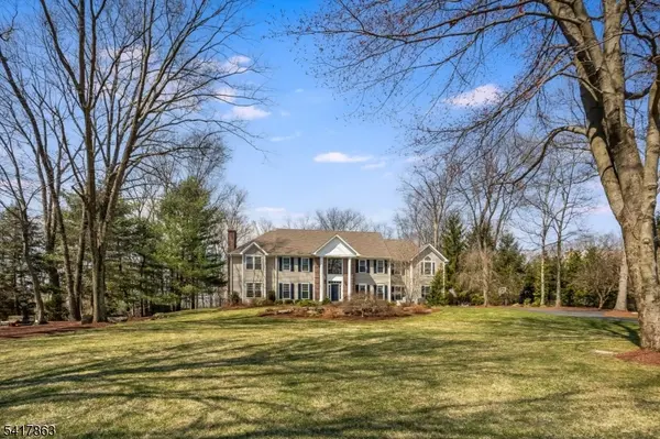 5 Green Hill Rd, Chester Twp., NJ 07930