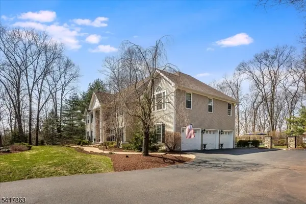 5 Green Hill Rd, Chester Twp., NJ 07930