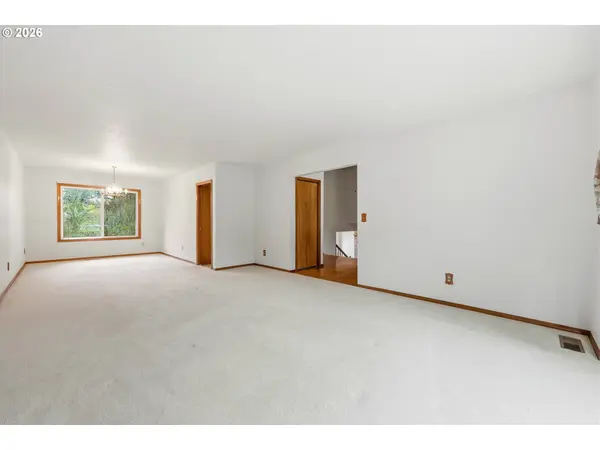 1326 SE LINDEN CT, Gresham, OR 97080