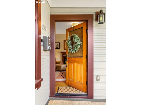 2624 SE CLINTON ST, Portland, OR 97202