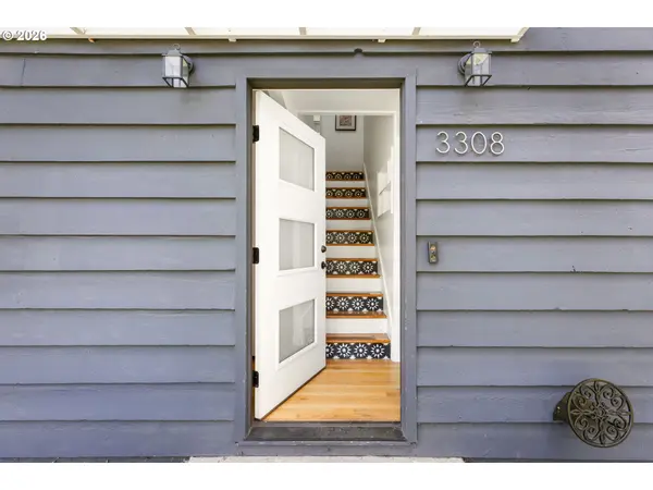 3308 SE 165TH AVE, Portland, OR 97236