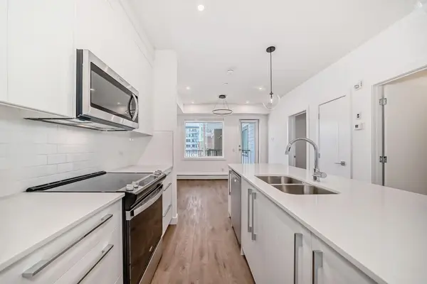 6 Merganser DR W #4416, Chestermere, AB T1X2Y2