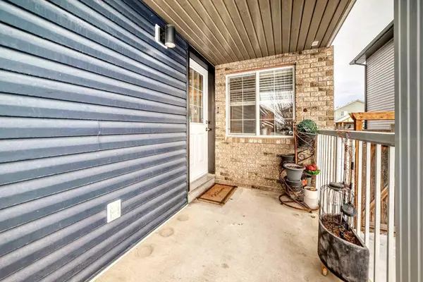 79 Saddleridge Close NE, Calgary, AB T3J 4X2