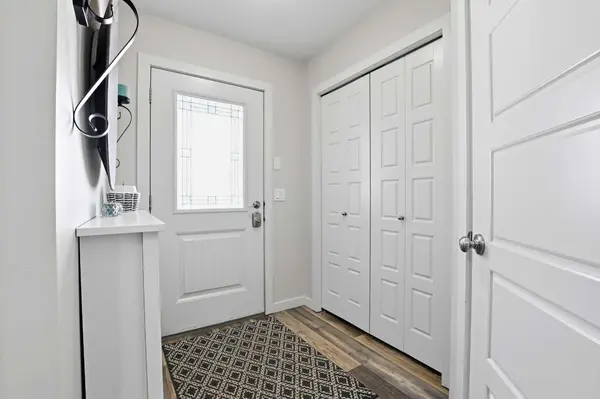 14 Van Slyke WAY, Red Deer, AB T4R 0N4