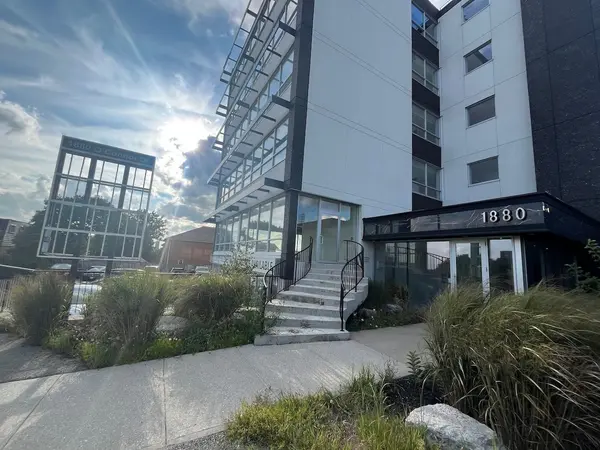 1880 O'connor DR #200, Toronto C13, ON M4A 1W9