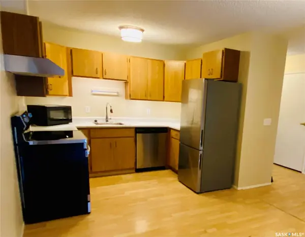 1006 9th STREET E #104, Saskatoon, SK S7H 0N2