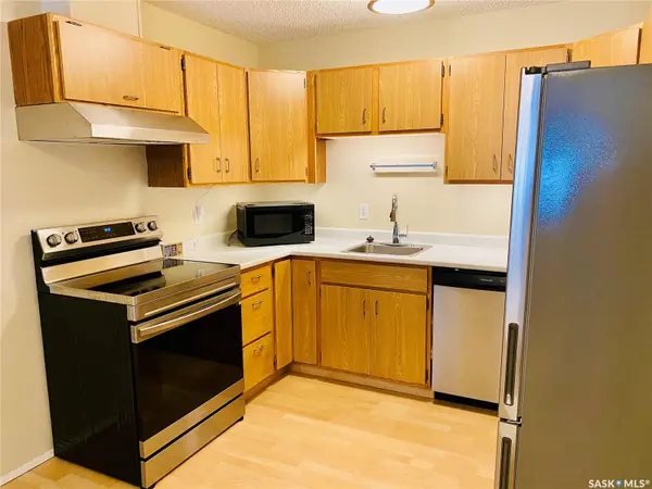 1006 9th STREET E #104, Saskatoon, SK S7H 0N2