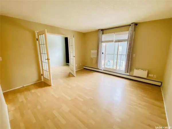 1006 9th STREET E #104, Saskatoon, SK S7H 0N2