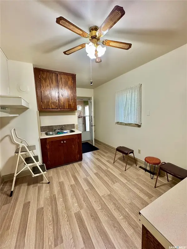 712 6th STREET E, Prince Albert, SK S6V 0N8