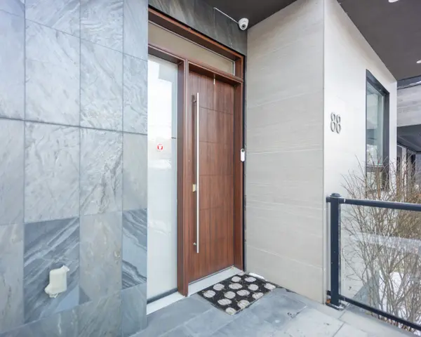 88 South Kingsway WAY, Toronto W01, ON M6S 3T3