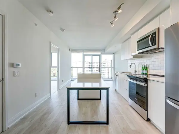 1461 Lawrence AVE W #1502, Toronto W04, ON M6L 0A6