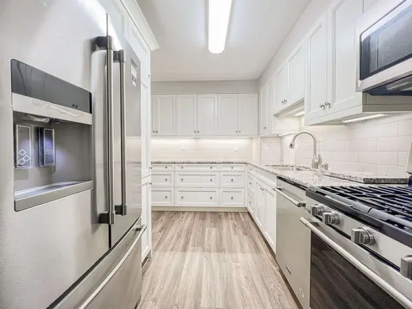 711 Osgoode DR S #4, London South, ON N6E 2C8