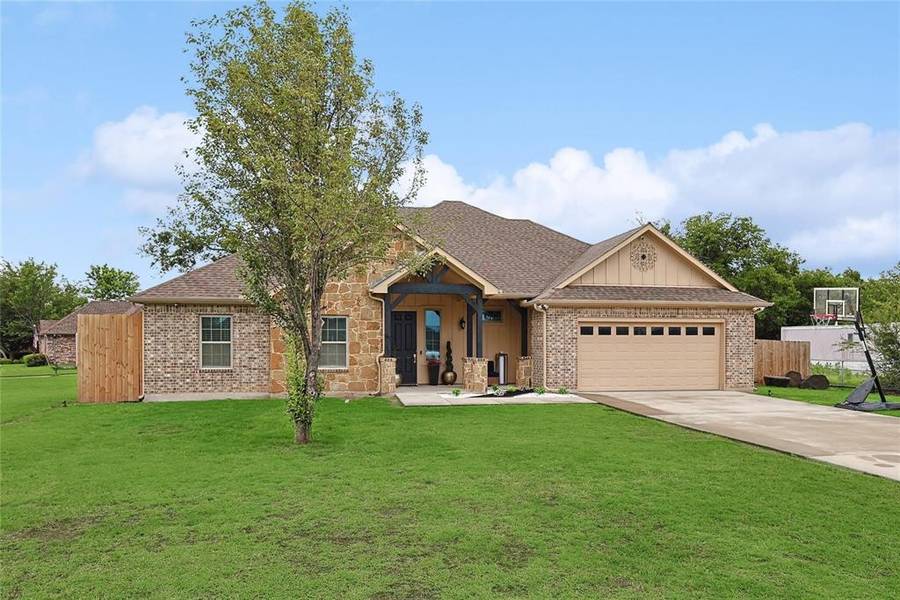 342 W Huffman Street, Krum, TX 76249