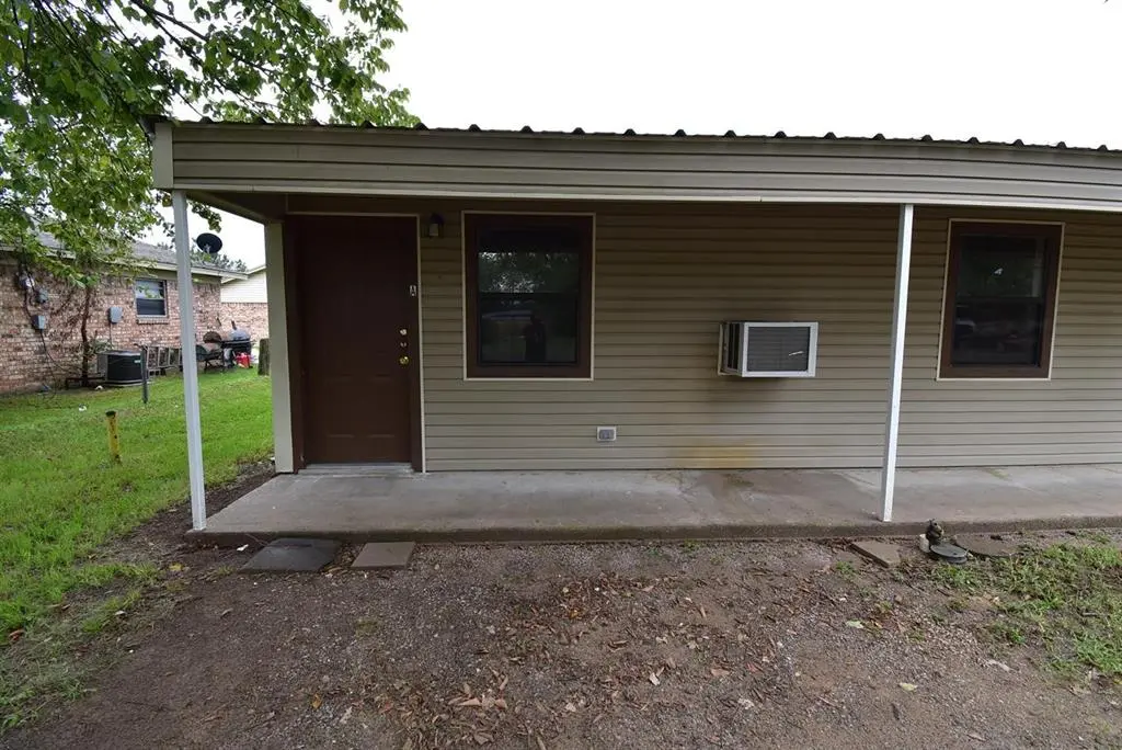 606 N Main Street #A, Collinsville, TX 76233
