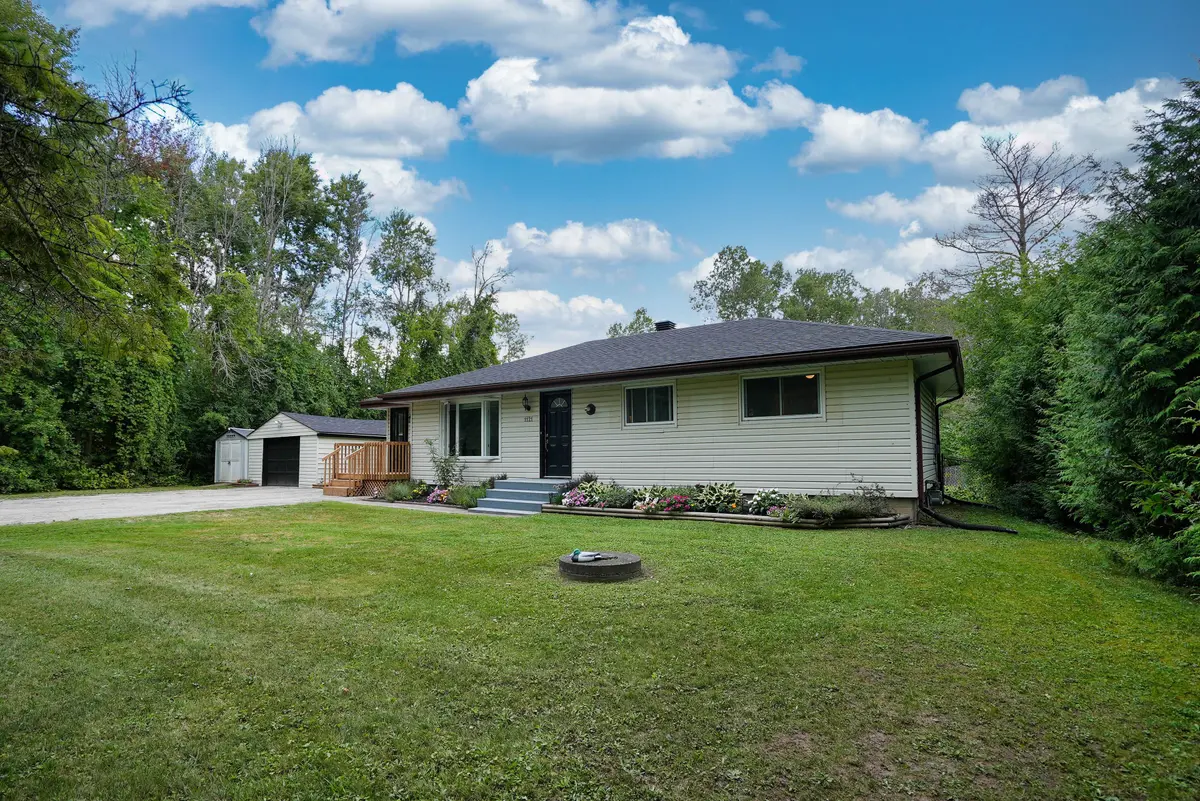 1121 Ferrier AVE, Innisfil, ON L0L 1W0