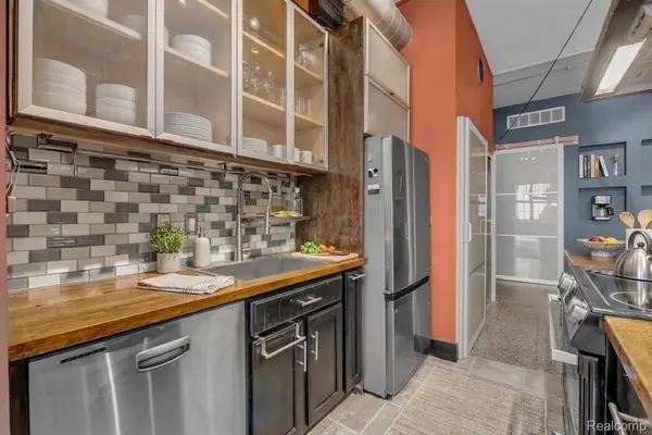 6533 E Jefferson AVE #230T, Detroit, MI 48207