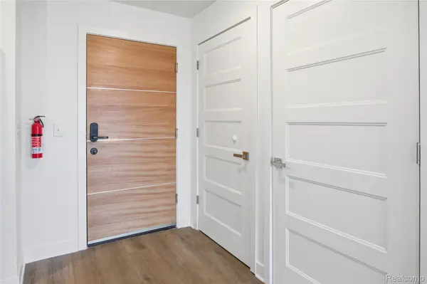 166 Oak ST #309, Wyandotte, MI 48192