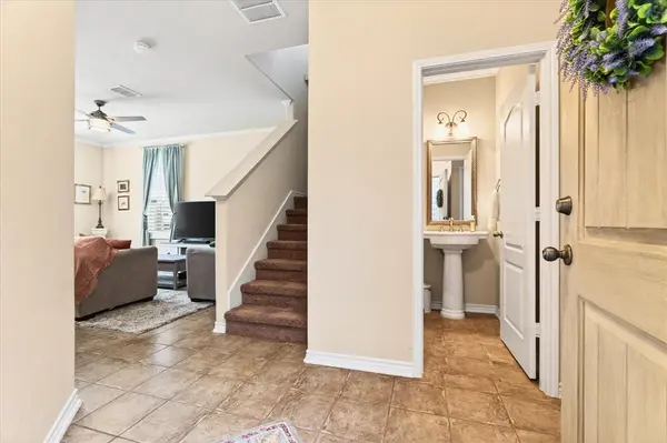 2032 Oklahoma Avenue, Plano, TX 75074