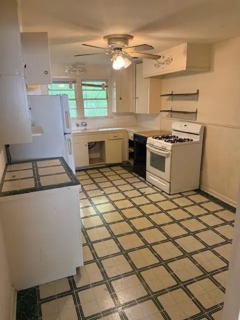 104 E Elmwood Street, Shreveport, LA 71104